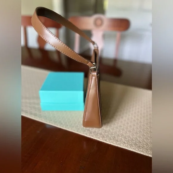 Shoulder Bag Tan - Picture 2 of 5